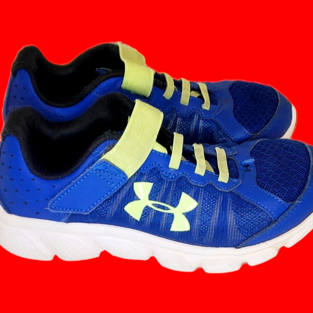 Boys Under Armour shoes